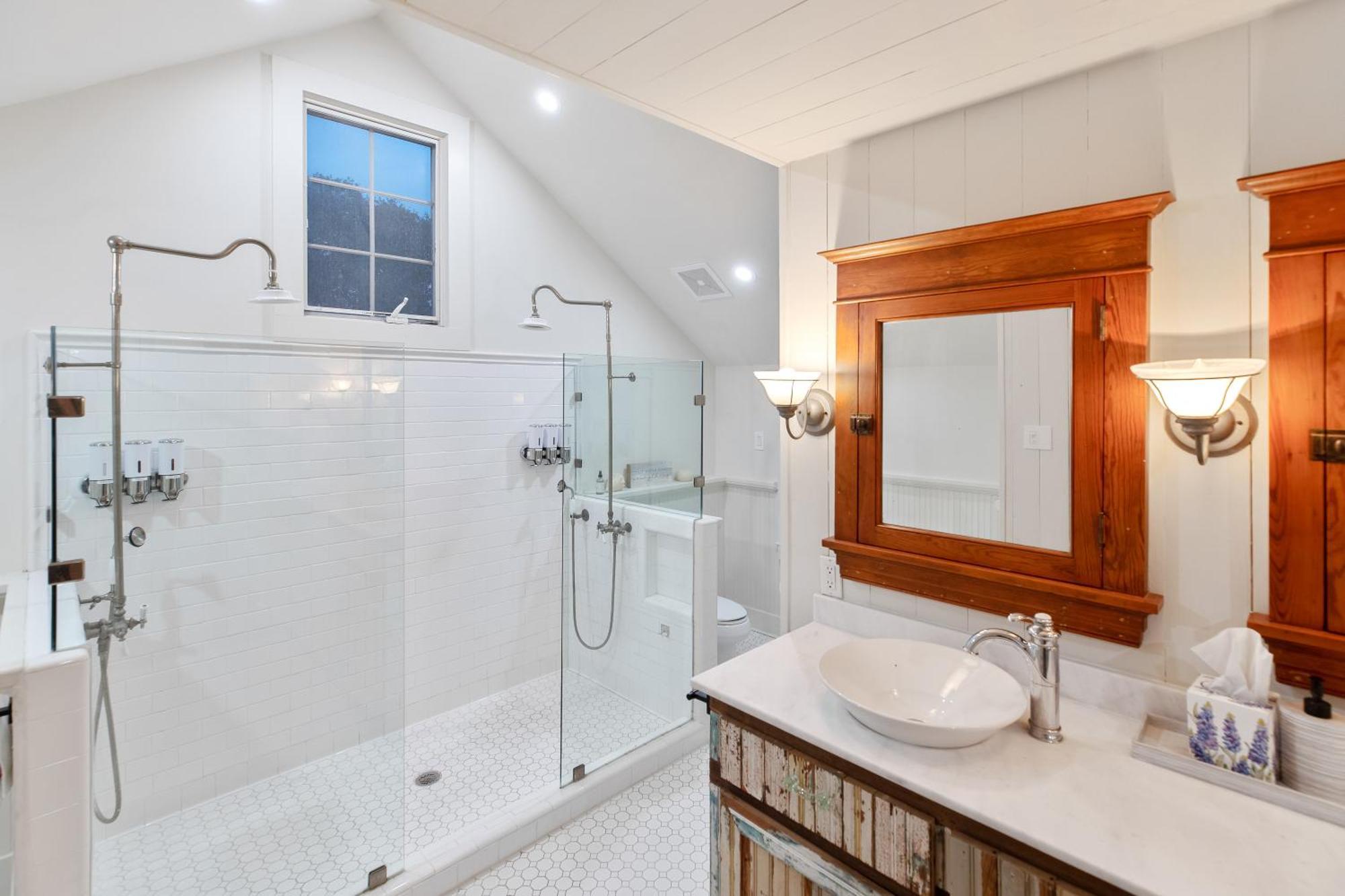 Historic 1871 Coastal Breeze With Heated Pool - Restoring Galvestonヴィラ エクステリア 写真