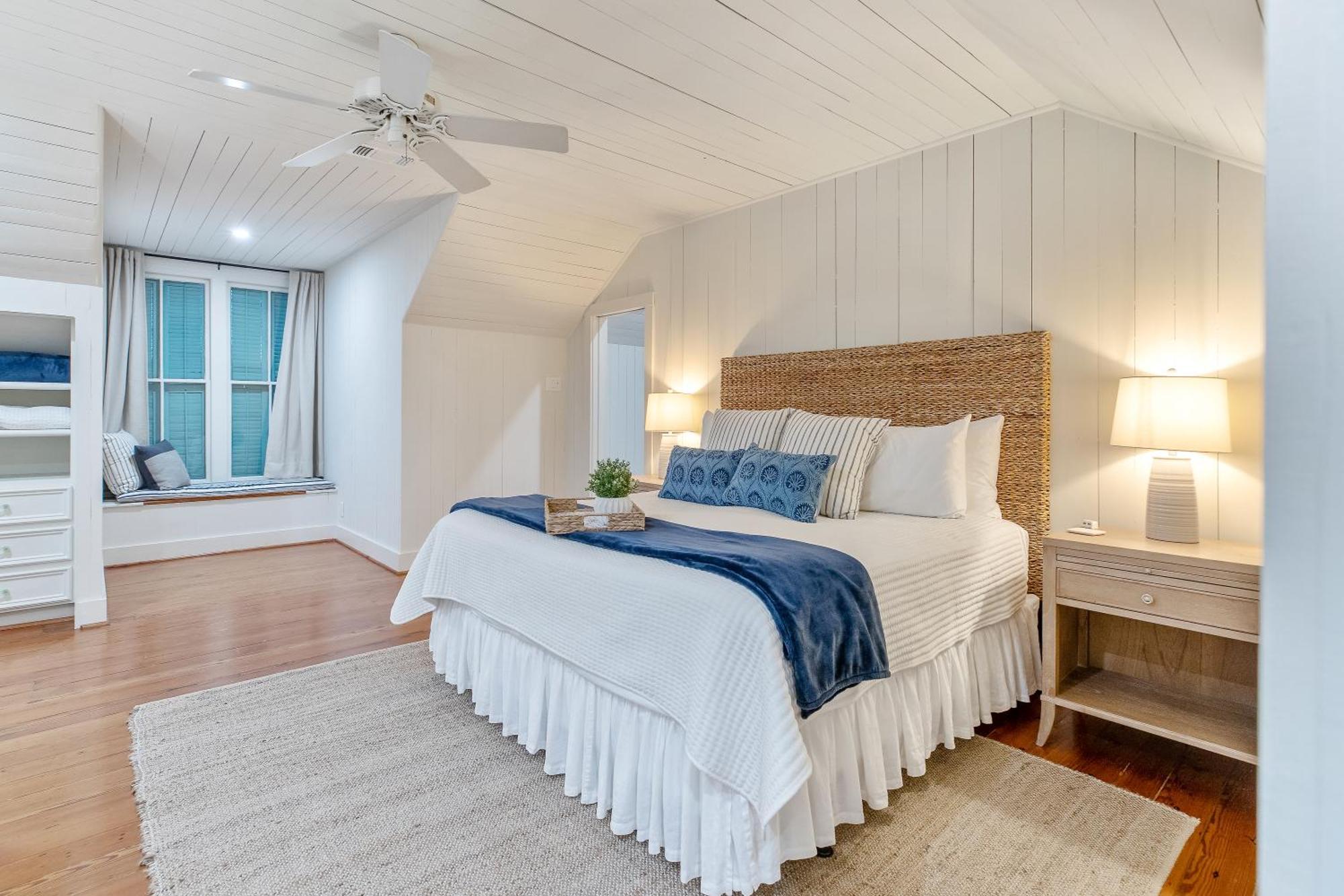 Historic 1871 Coastal Breeze With Heated Pool - Restoring Galvestonヴィラ エクステリア 写真